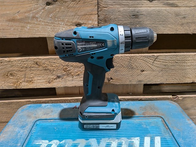 3x boor-/schroefmachine, makita, incl. accu's en acculader - afbeelding 15 van  16