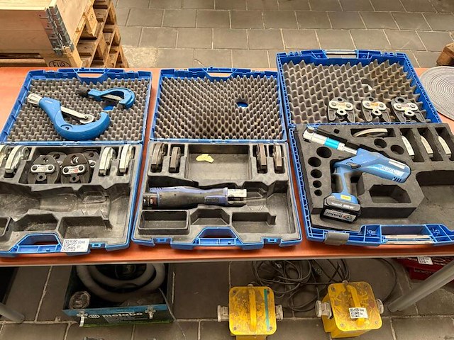3x bouwgereedschap in koffer - afbeelding 1 van  1