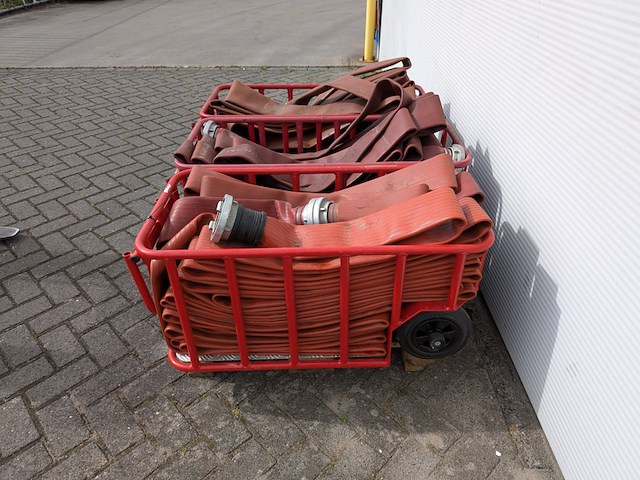 3x brandslangwagen met partij brandslangen - afbeelding 4 van  7