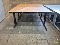 3x bureau, o.a. ahrend