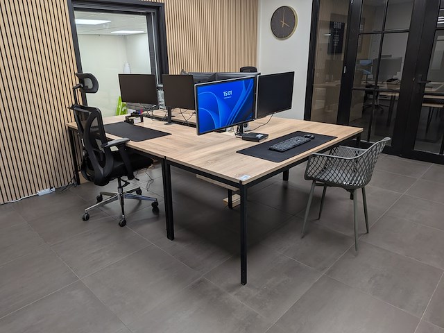 3x bureautafel met 2x bureaustoel - afbeelding 1 van  7