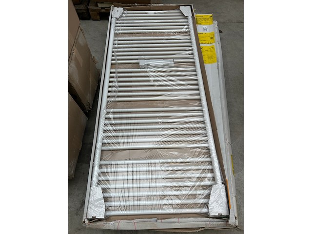 3x design radiator 1782x750 mm, wasco, ral 9016 - afbeelding 1 van  7