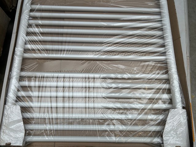 3x design radiator 1782x750 mm, wasco, ral 9016 - afbeelding 2 van  7