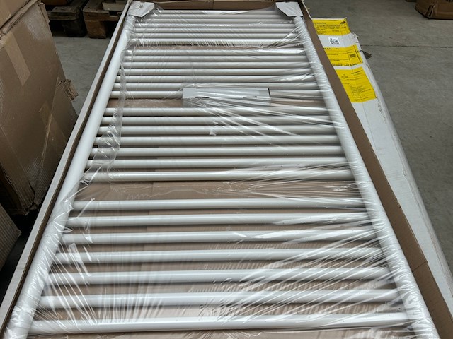 3x design radiator 1782x750 mm, wasco, ral 9016 - afbeelding 3 van  7