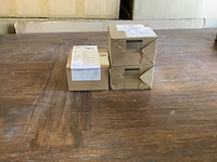 3x digitale thermostaat voor badkamerradiatoren, instamat, eco design, wit - afbeelding 1 van  2