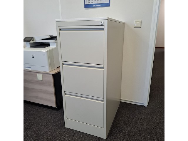 3x divers kantoorinventaris - afbeelding 1 van  10