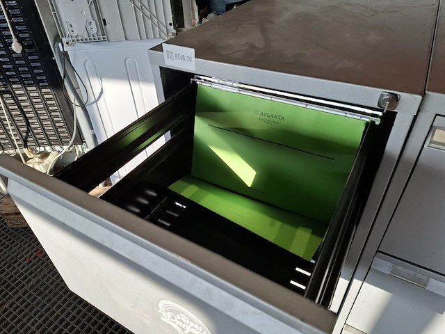 3x divers werkplaatsinventaris - afbeelding 3 van  4