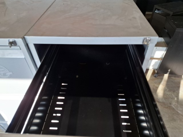 3x divers werkplaatsinventaris - afbeelding 4 van  4