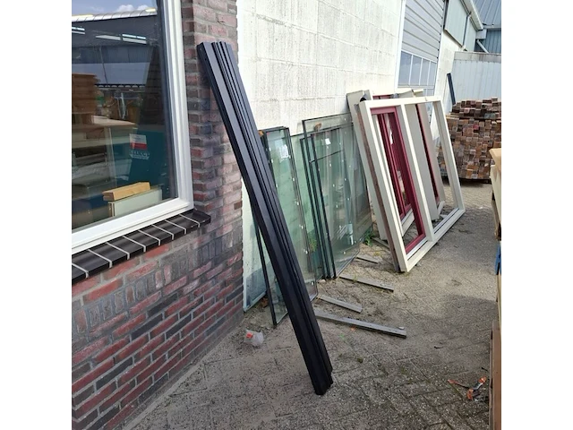 3x diverse hardhouten kozijn - afbeelding 5 van  5