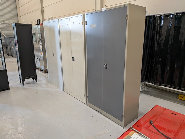 3x diverse kantoorkast - afbeelding 1 van  16