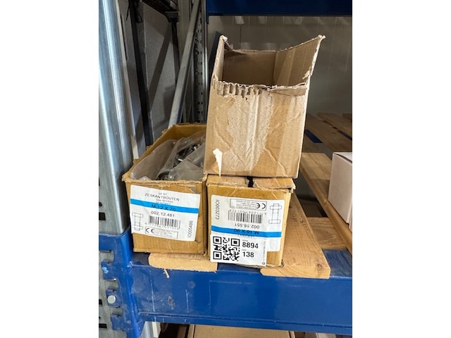 3x doos bouten - afbeelding 1 van  5