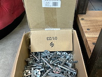 3x doos installatiemateriaal w.o. metaalplug - afbeelding 1 van  4