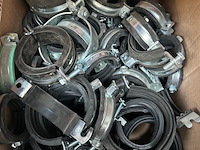 3x doos met installatiemateriaal met o.a. metalen pijpbeugels - afbeelding 2 van  5
