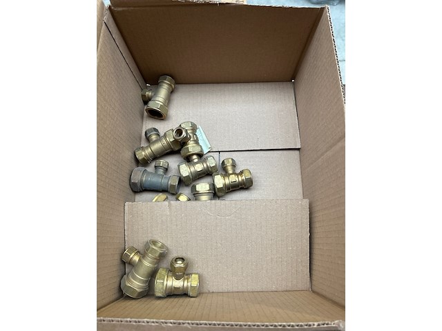3x doos met messing koppelingen en fittingen - afbeelding 4 van  7