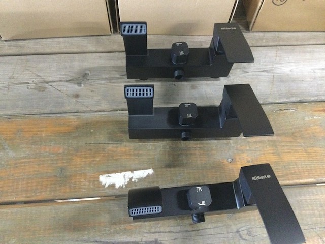 3x douche/bad kraan, zwart - afbeelding 1 van  4