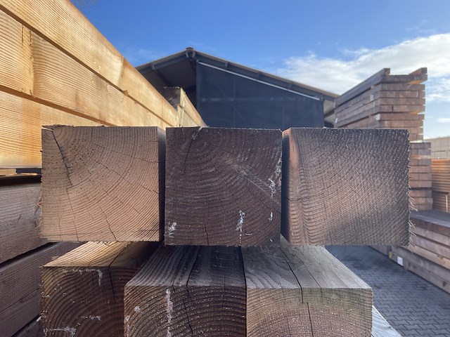 3x douglas balken fijnbezaagd, 200x200mm, lengte 1/400cm, 2/500cm - afbeelding 3 van  3