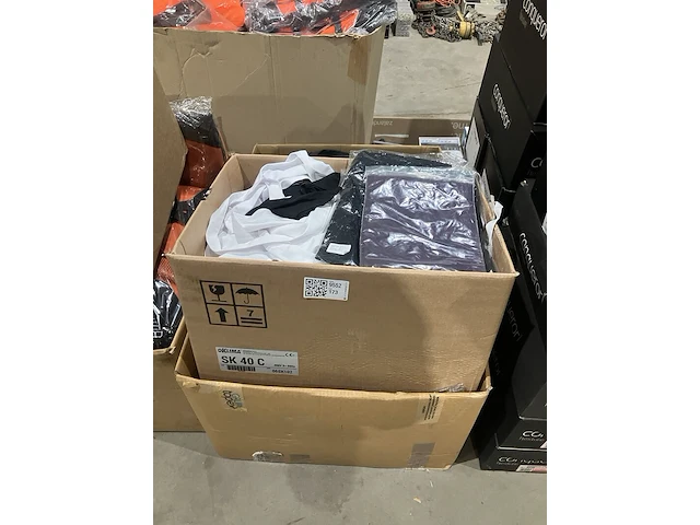 3x dozen kleding - afbeelding 8 van  8