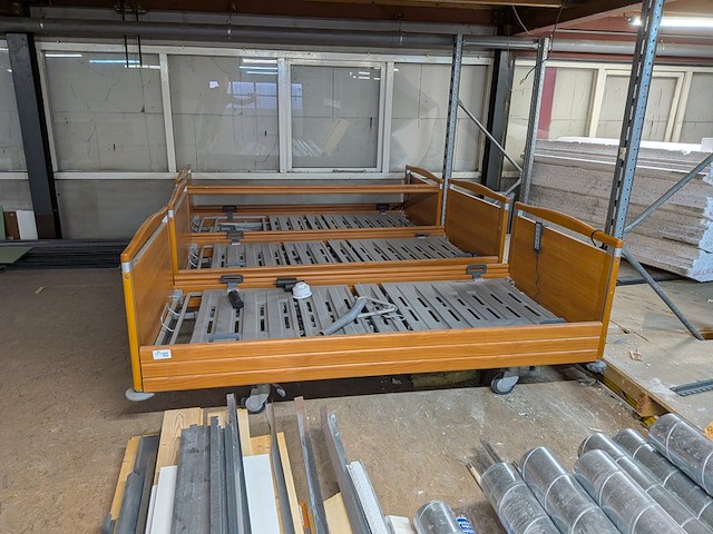 3x elektrisch verrijdbaar bed - afbeelding 2 van  8