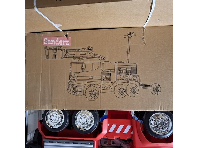 3x elektrische brandweerauto rood - afbeelding 4 van  5