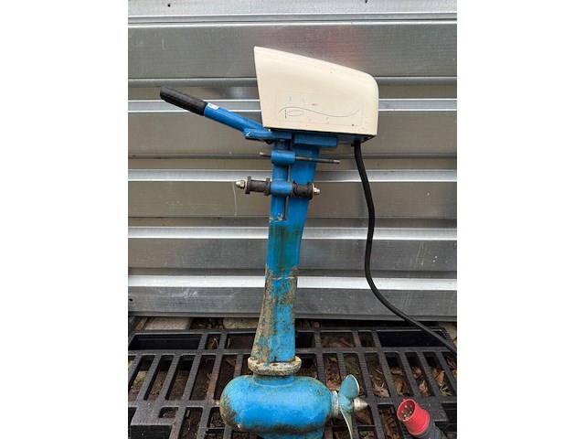 3x elektrische buitenboordmotor, elva, 2x 800k 1x9001 - afbeelding 1 van  46