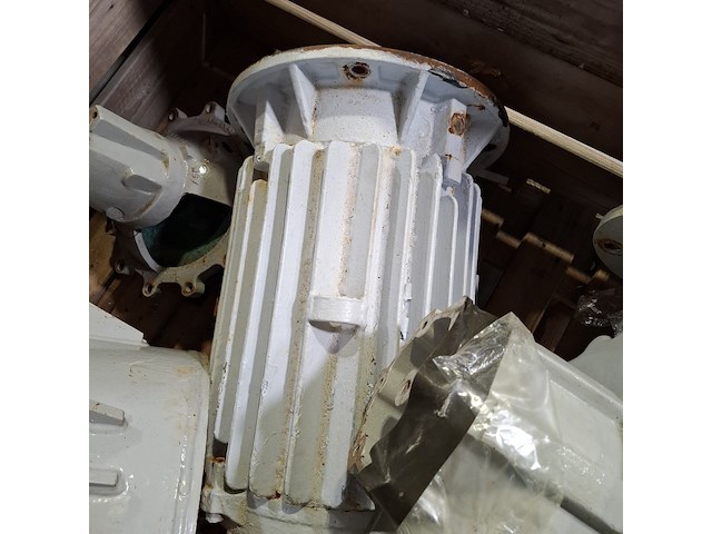 3x elektro motor en 1x behuizing - afbeelding 10 van  13
