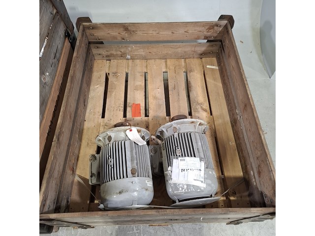 3x elektro motor en 1x behuizing - afbeelding 13 van  13