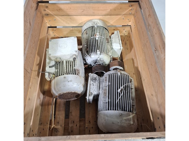 3x elektromotor - afbeelding 2 van  7