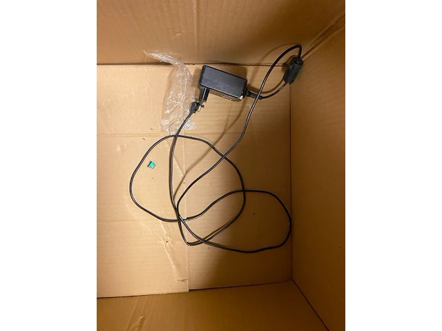3x elektronica, makita, hp en acer - afbeelding 8 van  8