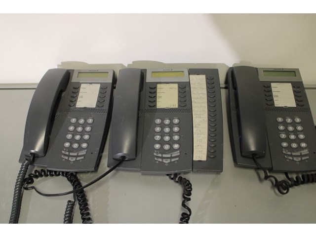 3x ericsson telefoontoestel - afbeelding 1 van  9