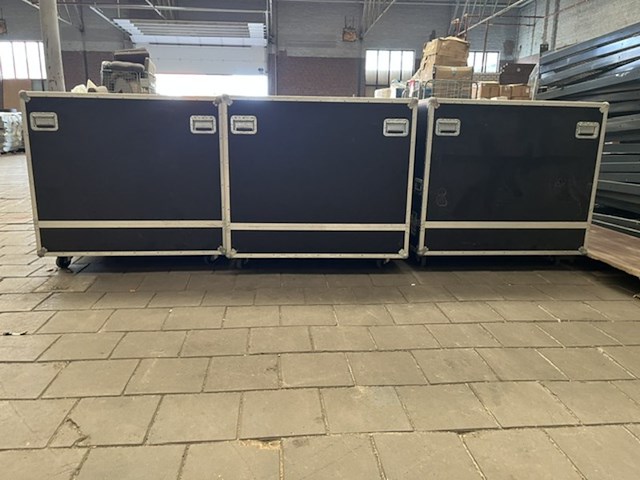 3x flightcase met tafel - afbeelding 4 van  5