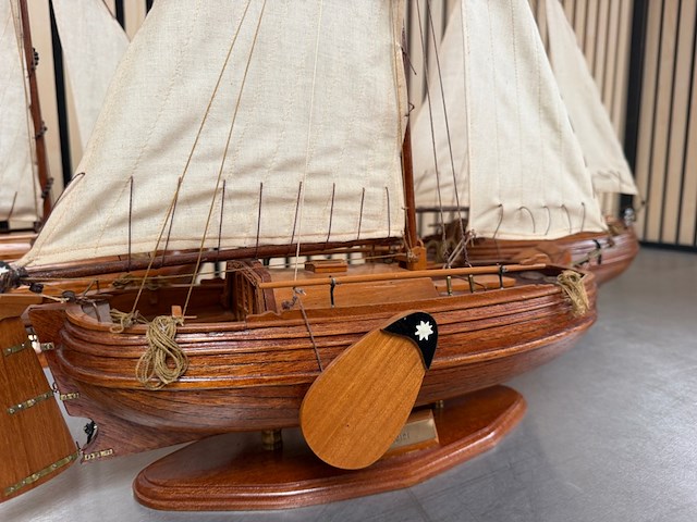 3x gedetailleerd houten scheepsmodel boeier - afbeelding 7 van  8