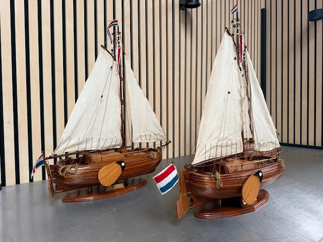 3x gedetailleerd houten scheepsmodel boeier - afbeelding 8 van  8
