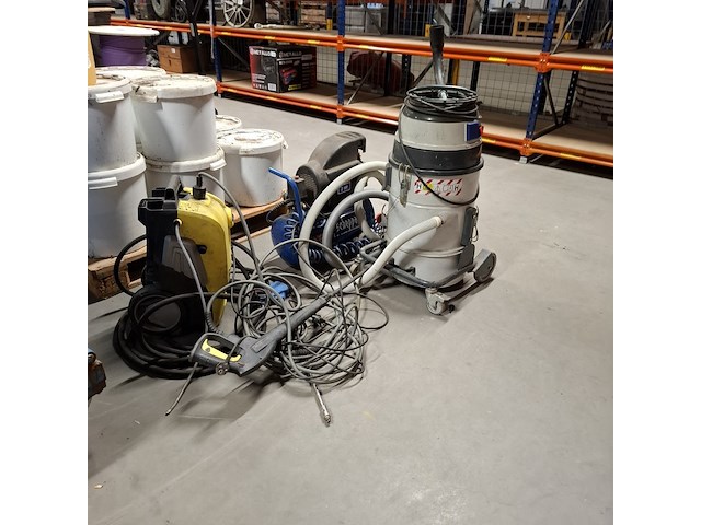 3x gereedschap, douven - afbeelding 1 van  19