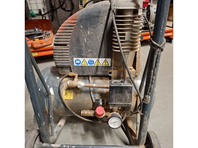 3x gereedschap , paslode, senco en contimac - afbeelding 14 van  22