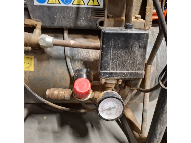 3x gereedschap , paslode, senco en contimac - afbeelding 15 van  22