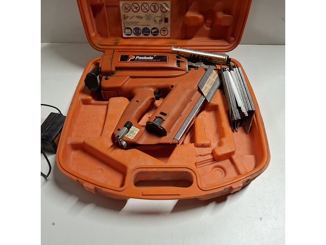 3x gereedschap , paslode, senco en contimac - afbeelding 16 van  22