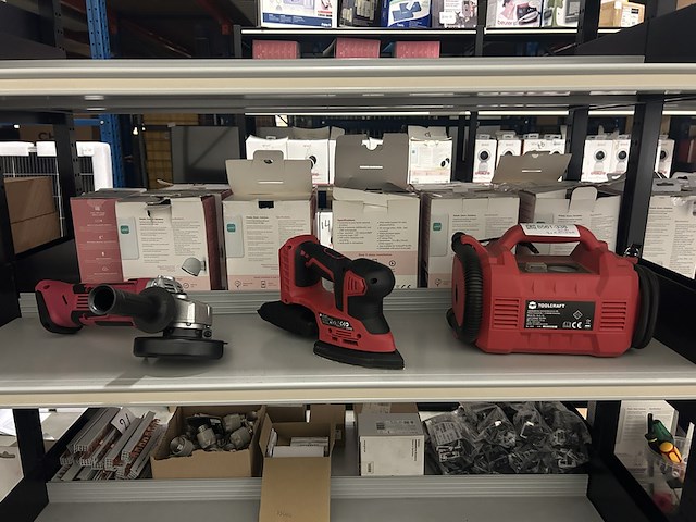 3x gereedschap w.o. schuurmachine toolcraft - afbeelding 1 van  8