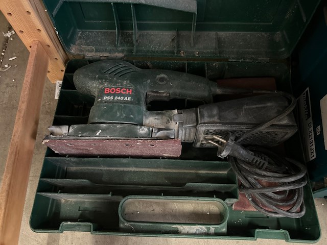 3x gereedschapskoffer met inhoud w.o. schuurmachine, w.o. bosch, makita - afbeelding 5 van  7