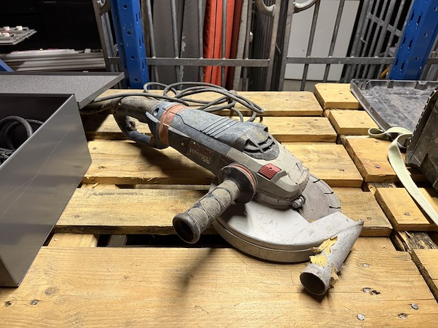 3x haakse slijper, 2x koffer bosch - afbeelding 2 van  6