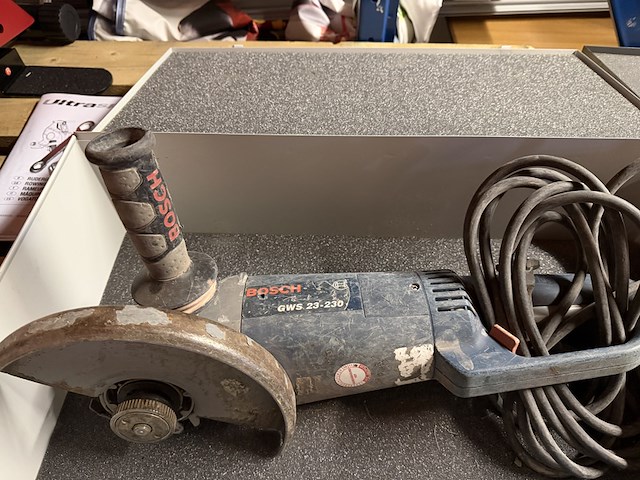 3x haakse slijper, 2x koffer bosch - afbeelding 6 van  6