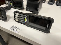 3x handheld computer, 4x accu, 1x acculader, zebra, mc9401-0g1m6dsb-a6 - afbeelding 2 van  8