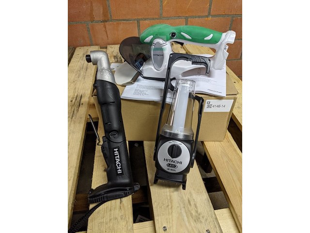 3x hitachi machine - afbeelding 1 van  8