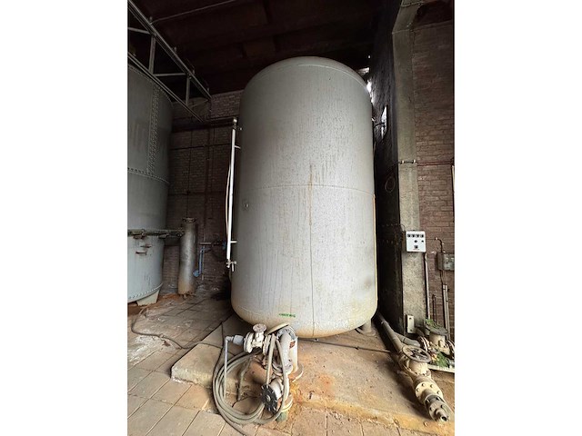 3x industriële buffertanks voor stoombehandeling + leidingwerk - afbeelding 5 van  7