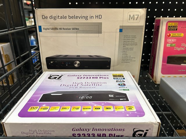 3x inhoud stelling plank w.o. digitale satelliet w.o. gi technology - afbeelding 3 van  7