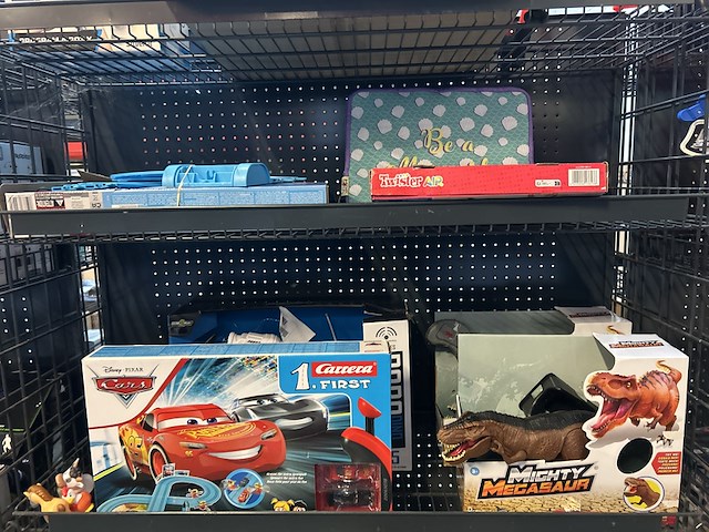 3x inhoud stelling speelgoed w.o. airo, cars, vtech, keuco - afbeelding 2 van  21