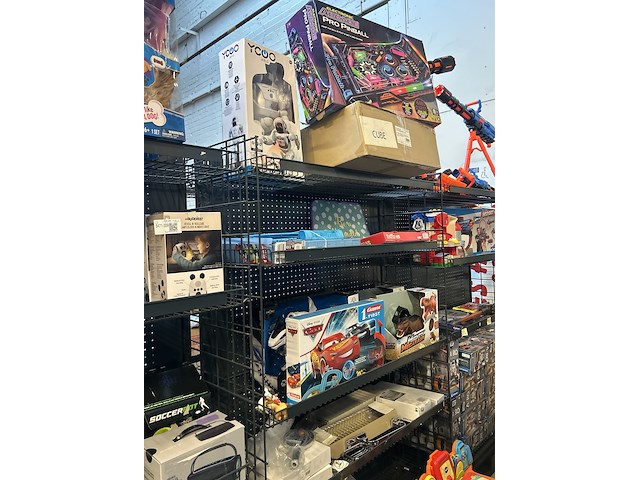 3x inhoud stelling speelgoed w.o. airo, cars, vtech, keuco - afbeelding 15 van  21