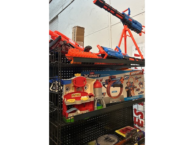 3x inhoud stelling speelgoed w.o. airo, cars, vtech, keuco - afbeelding 16 van  21