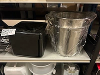 3x inhoud stellingplank w.o. horeca- en keukenbenodigdheden w.o. kitchenaid, duralex - afbeelding 7 van  10