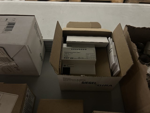 3x inhoud stellingvak bouwmarkt artikelen w.o. etn, inim - afbeelding 2 van  10