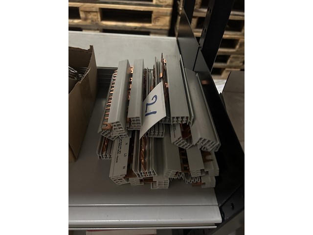 3x inhoud stellingvak bouwmarkt artikelen w.o. etn, inim - afbeelding 5 van  10